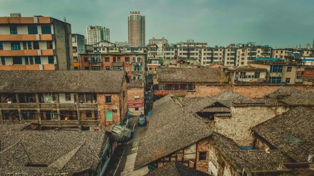 ������Ǩ��ʦ����֤���ݾͿ���ֱ��ǿ��˭�涨�ģ�